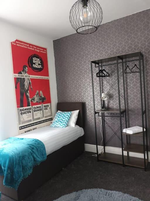 Antonio Str Liverpool 6 Beds Exterior photo
