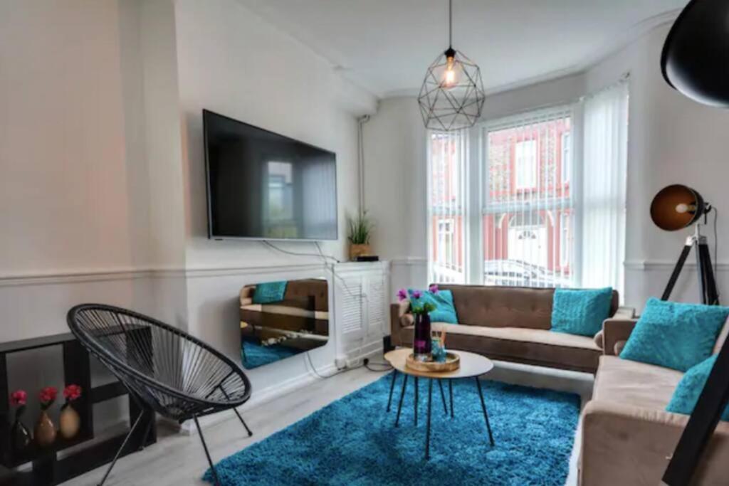 Antonio Str Liverpool 6 Beds Exterior photo